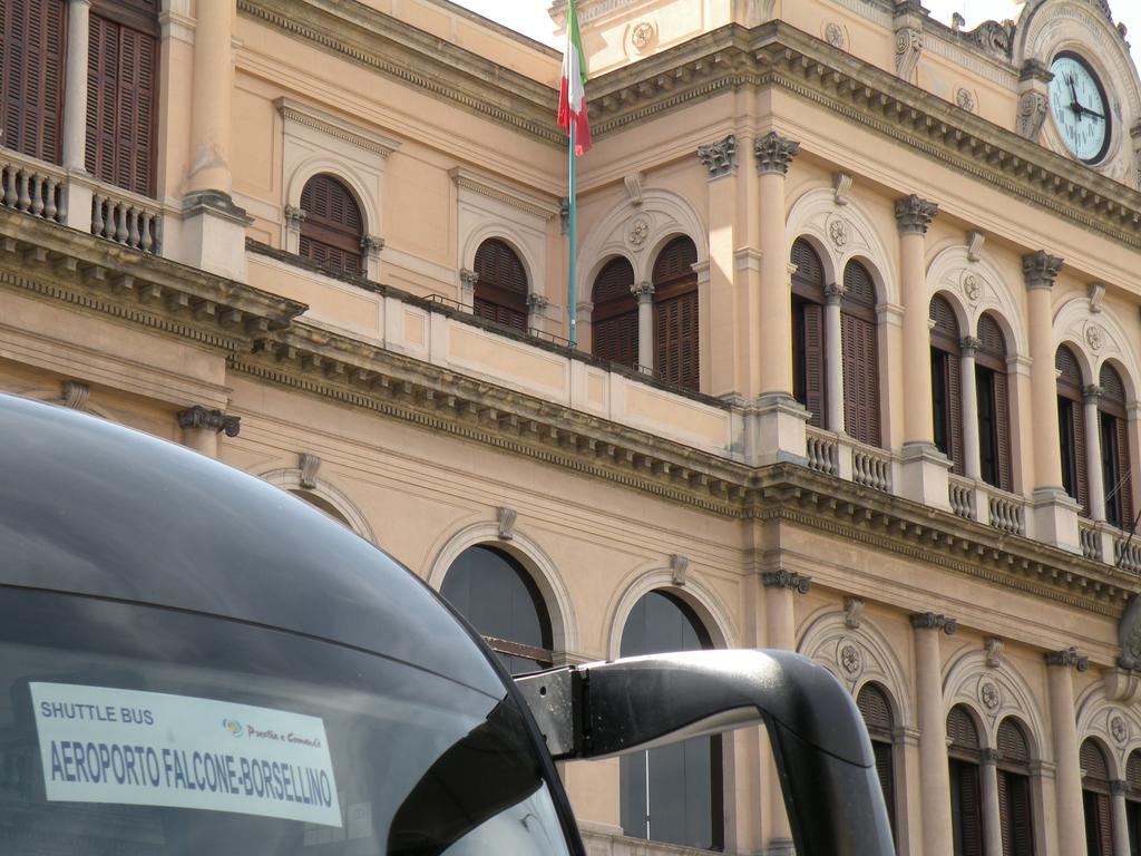 Hostel Josef Palermo Exterior photo